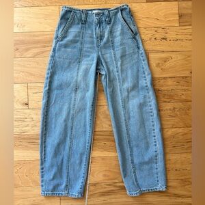 Universal Thread Barrel Seamed Jeans 00